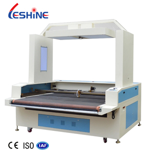 Machine de découpe laser CO2 CNC avec caméra CCD Big Vision et convoyeur pour la sublimation de tissus en rouleau, textiles, vêtements - Product Image 4