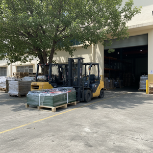 Özel 76.8V 560Ah LiFePO4 Lityum Forklift Aküsü, 1200 Döngü Ömrü ve 0-55C Çalışma Sıcaklığı ile Elektrikli Forkliftler için - Product Image 1