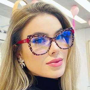Gafas de Moda Retro Personalizadas TR90 con Marco de Ojo de Gato para Mujer, Doble Color, Bisagras de Resorte, Lentes Transparentes con Protección Anti-Luz Azul - Product Image 1