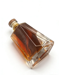 Botellas de Vidrio Transparente de Lujo, las Más Vendidas, con Tapón de Corcho, Opciones de Acabado Esmerilado y Grabado para Brandy, Whisky, Vodka y Ron - Product Image 3