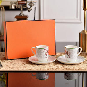 Service à café de luxe en porcelaine de style britannique, 2 tasses et soucoupes, best-seller - Product Image 3