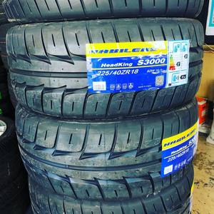 Pneus à la dérive <span class=keywords><strong>semi</strong></span>-lisses Fashional <span class=keywords><strong>Pneu</strong></span> de voiture de tourisme 205/55ZR16 215/45ZR17 235/40R18 <span class=keywords><strong>255</strong></span>/35ZR18 265/<span class=keywords><strong>35R18</strong></span> - Product Image 5