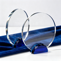 Trophée personnalisé en verre cristal pyramidal vierge avec logo personnalisé couleur clair/jade, impression UV, finition polie durable