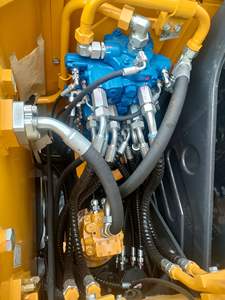 Mini-excavatrice sur chenilles hydraulique CLG9075E de 7,5 tonnes pour le largeur des routes de village avec moteur EPA CE - Product Image 4