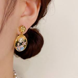 Pendientes de Oro con Diseño Geométrico de Perlas de Imitación y Diamantes al Estilo Retro Francés, Modernos y Versátiles para Mujer, Diseño de Nicho, Ideales para Fiestas - Product Image 3