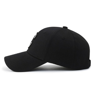 Cappellino da Baseball in PVC Personalizzato Stile Hip-hop, Traspirante, con Logo Lettera <span class=keywords><strong>C</strong></span>, Unisex, per Tutte <span class=keywords><strong>le</strong></span> Stagioni, Ideale per Escursionismo - Product Image 4