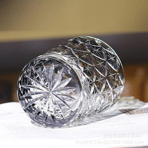 Vaso de chupito de diseño clásico tallado a mano de cristal sin plomo Edo Cheko de estilo japonés para cerveza, whisky, jugo - Product Image 2