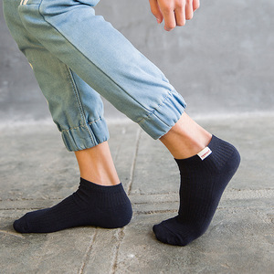 Tobillo corto de algodón transpirable negro Etiqueta Privada <span class=keywords><strong>calcetines</strong></span> de punto <span class=keywords><strong>para</strong></span> hombres - Product Image 2