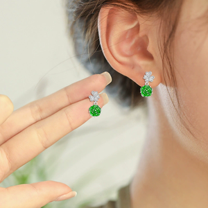 ต่างหูหยกเจไดต์แท้สีเขียวชมพู ประดับด้วยเงิน S925 และพลอยหยกเกรดไอซ์ - Product Image 4