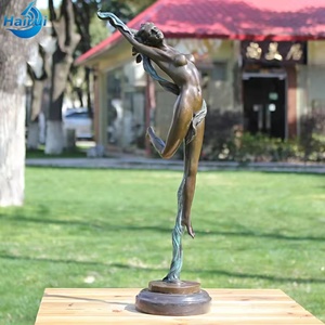 Statua di Bronzo a Grandezza Naturale di Ragazza Nuda Danzante per Decorazione di Giardini o Parchi - Product Image 2