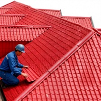 Mengenrabatt auf Wellplatten aus PVC, hitzebeständig und für den Außenbereich geeignet, für große Bauprojekte
