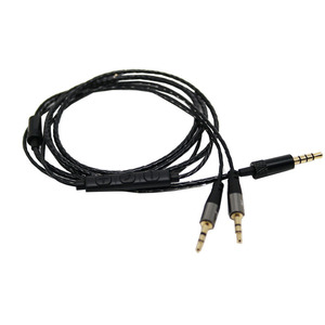 Cable de auriculares Sol Republic de 3,5 mm para dispositivos MP3 con control en línea - Product Image 1