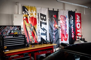 Banderas Nobori Automotrices Personalizadas 2024, 180x60cm, Impresión Digital por Sublimación de Logotipos, Poliéster, para <span class=keywords><strong>Eventos</strong></span>, Negocios, Banderas JDM - Product Image 4