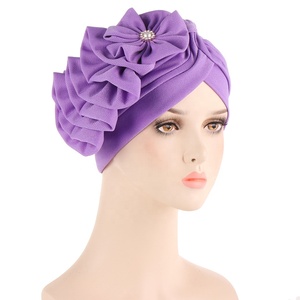 Turban plissé fleuri pour femme, <span class=keywords><strong>bonnet</strong></span> chimio extensible, pour perte de cheveux, patients atteints de cancer, prière musulmane, chapeau de sommeil doux à motif floral - Product Image 4