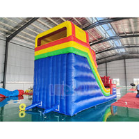 Château Gonflable Aquatique Extérieur Rouge et Bleu pour Enfants avec Double Toboggan et Souffleur
