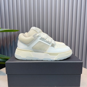 Chaussures de sport montantes rehaussantes à bout perforé, avec logo embossé, tige en cuir, doublure en mesh, semelle intermédiaire en caoutchouc, Amiris All - Product Image 2