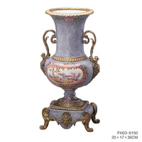 Horloge de bureau classique de luxe haut de gamme américaine et européenne en céramique et cuivre avec calendriers, ornements décoratifs en porcelaine bleue