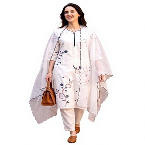 Vestido de Novia Blanco Bordado para Mujer, Estilo Moderno, Corte Regular, Largo Regular, Estilo India-Pakistán, Secado Rápido, para Todas las Temporadas - Product Image 1