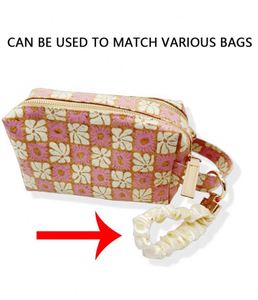 Venta al por mayor de scrunchies elásticos de panda tejidos personalizados y llaveros de pulsera de acero inoxidable ecológico para mujeres y niñas - Product Image 3