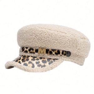 Nouvelle collection automne-hiver 2024, casquette plate en laine d'agneau à imprimé léopard, casquette tendance pour femmes, chapeau béret chaud - Product Image 1
