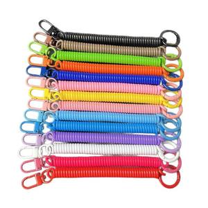 Venta al por mayor multicolor espiral retráctil resorte bobina llavero antirrobo Anti-Pérdida elástico plástico seguridad cordón llavero - Product Image 5