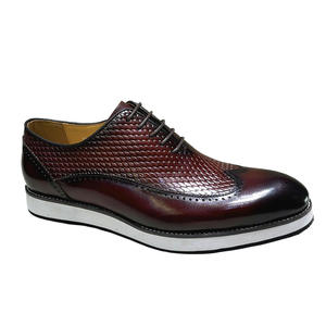 Chaussures en cuir pour hommes, design haut de gamme à lacets, confortables et tendance, pour les occasions formelles - Product Image 1
