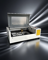 Machine de gravure et de découpe laser CNC 640 Mini 40W 50W 60W pour caoutchouc, tissu, bois, acrylique, porte-clés en bois, ornements en acrylique