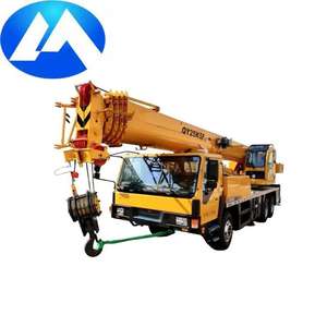 Grue mobile sur camion XCT12K4-1 de 12 tonnes, série <span class=keywords><strong>K4</strong></span> compacte et efficace pour la construction urbaine - Product Image 1