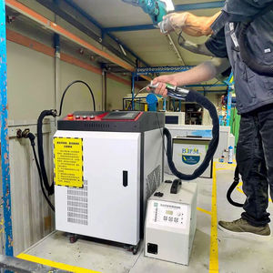 ماكينة 4 في 1 و5 في 1 بألياف الليزر لحام المعادن والتطهير والقطع 3 في 1 وتنظيف درزات اللحام نزع التشكيل لحام البطارية - Product Image 1