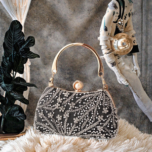 Classic Elegant <b>Black</b> Square <b>Evening</b> Clutch <b>Bags</b> Women Metal Handle Banquet Party Wedding Beading Decoration Polyester Lining - Product Image 3