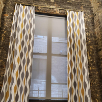 Rideau occultant géométrique de style mid-century, 2 panneaux, rose et gris - Rideaux rétro, draperies vintage pour la maison, le salon ou la chambre à coucher