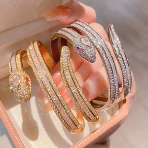 Brazalete Abierto en Forma de Serpiente, Chapado en Oro y Plata, Joyería de Cobre para Fiestas, Primavera 2025, Origen Yiwu - Product Image 4