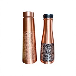 Ensemble de bouteilles en cuivre au design minimaliste, facilement transportables, sans BPA, bouteilles d'eau de qualité supérieure, vente chaude, design personnalisable, bouteilles de voyage - Product Image 1