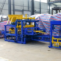 Ligne de production de briques creuses hydrauliques entièrement automatique de grande capacité, machine à blocs de béton, machine à briques emboîtables pour briqueterie