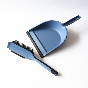 Set Moderno di Mini Scopa e Paletta Sunshine con Manico <span class=keywords><strong>in</strong></span> Plastica e Testa <span class=keywords><strong>in</strong></span> PP Ecologica per Uso Domestico - Product Image 3