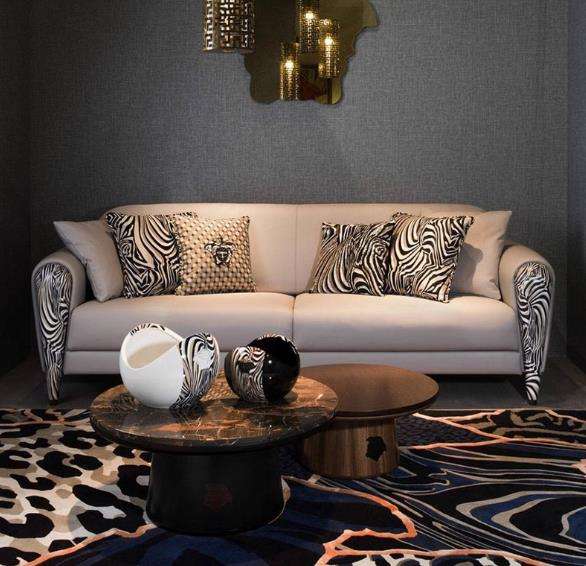 สีชมพูเข้ม