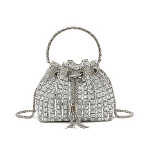 Nouveau <span class=keywords><strong>Sac</strong></span> <span class=keywords><strong>de</strong></span> Soirée <span class=keywords><strong>de</strong></span> Luxe en Diamants, <span class=keywords><strong>Sac</strong></span> Seau Fait <span class=keywords><strong>Main</strong></span> avec Pompon et Strass pour Femme - Product Image 2