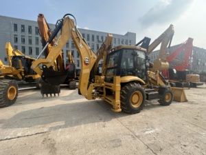 Nueva Retroexcavadora Caterpillar CAT424, Sistema Hidráulico de Alta Resistencia, Equipo de Doble Propósito para Excavación y Carga - Product Image 1
