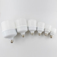 Ampoule LED E27 à culot à vis en plastique, lumière jaune 3000K, lampe résidentielle à économie d'énergie, triple protection, haute qualité, IRC 80-90