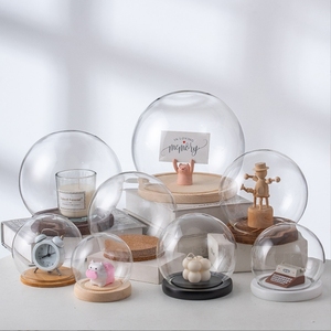Cloche en verre artisanale Art Déco pour décoration d'intérieur, forme ronde, écologique et de haute qualité - Product Image 4