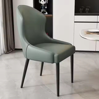Chaise de salle à manger en cuir sophistiquée avec dossier ergonomique, pieds en métal durables, qualité des matériaux garantie