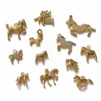 Pendentif Fer à Cheval Vintage Plaqué Or pour Amateurs d'Équitation, Breloque Animale Sportive Équestre, Bijou DIY pour Collier