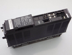 Repuestos Originales Japoneses MITSUBISHI MDS-EH-V3-40, Controlador de Alto Voltaje de 3 Ejes - Product Image 5