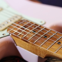 Wholesale Simger Professional Electric Guitar 22 Rounded End Frets SSH Alnico Pickup High-Gloss Finish Full Size Poplar Body