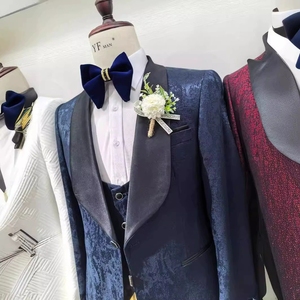 <span class=keywords><strong>Costume</strong></span> <span class=keywords><strong>3</strong></span> <span class=keywords><strong>pièces</strong></span> élégant en maille pour <span class=keywords><strong>homme</strong></span>, coupe ajustée, revers châle, simple boutonnage, idéal pour les fêtes de famille - Product Image 1
