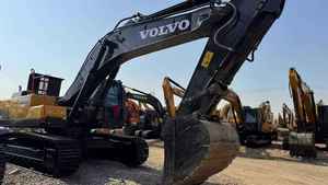 Engin de terrassement hydraulique sur chenilles Volvo EC360 de 36 tonnes, modèle 2023 d'occasion, pour travaux lourds, avec moteur minier, certifié CE EPA, en stock - Product Image 2
