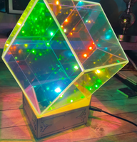 Lampe de plafond rhombique moderne de luxe RAY YI, personnalisée, avec lumière nocturne transparente, décoration intérieure, en acrylique transparent effet arc-en-ciel