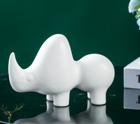 Figurine de rhinocéros en céramique contemporaine minimaliste pour la décoration de la maison, avec taille et couleur personnalisables, cuisson à haute température