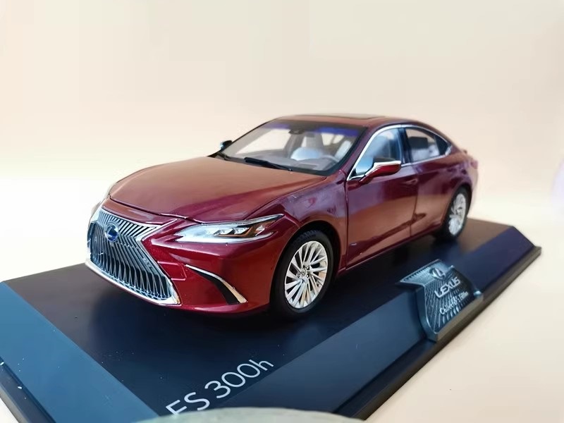 Lexus ES300H 2019 1:18 Diecast Model Car for Collecting and