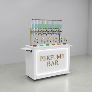 Vitrine portable pour parfums de voiture et présentoir de luxe pour fragrances |   Solution complète pour l'aménagement et la conception de présentoirs de parfumerie - Product Image 5